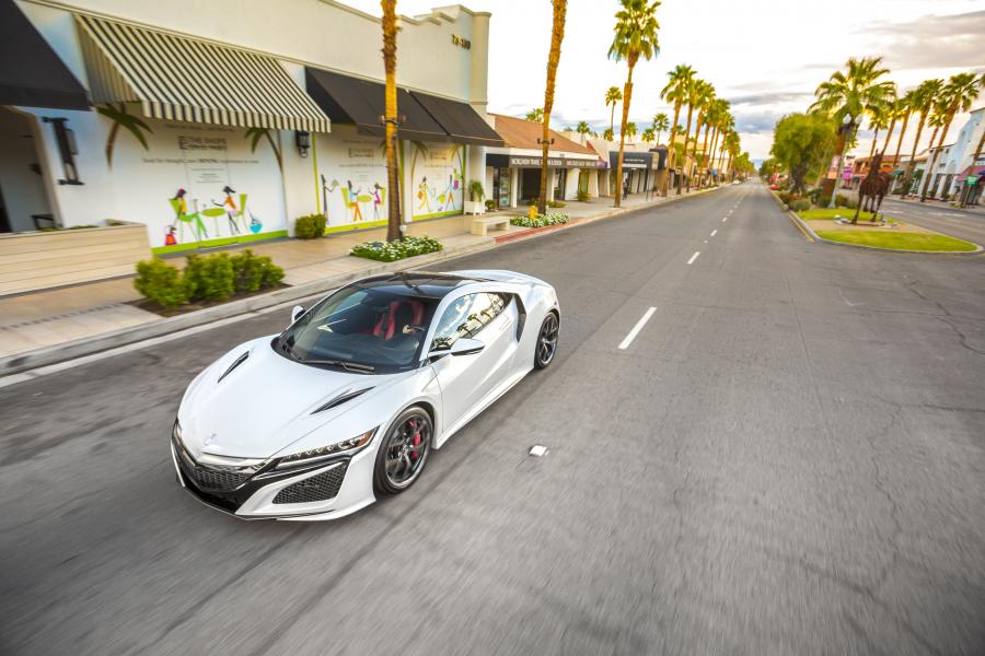  Acura NSX 2016 года  (NA) (фото 15 из 286)